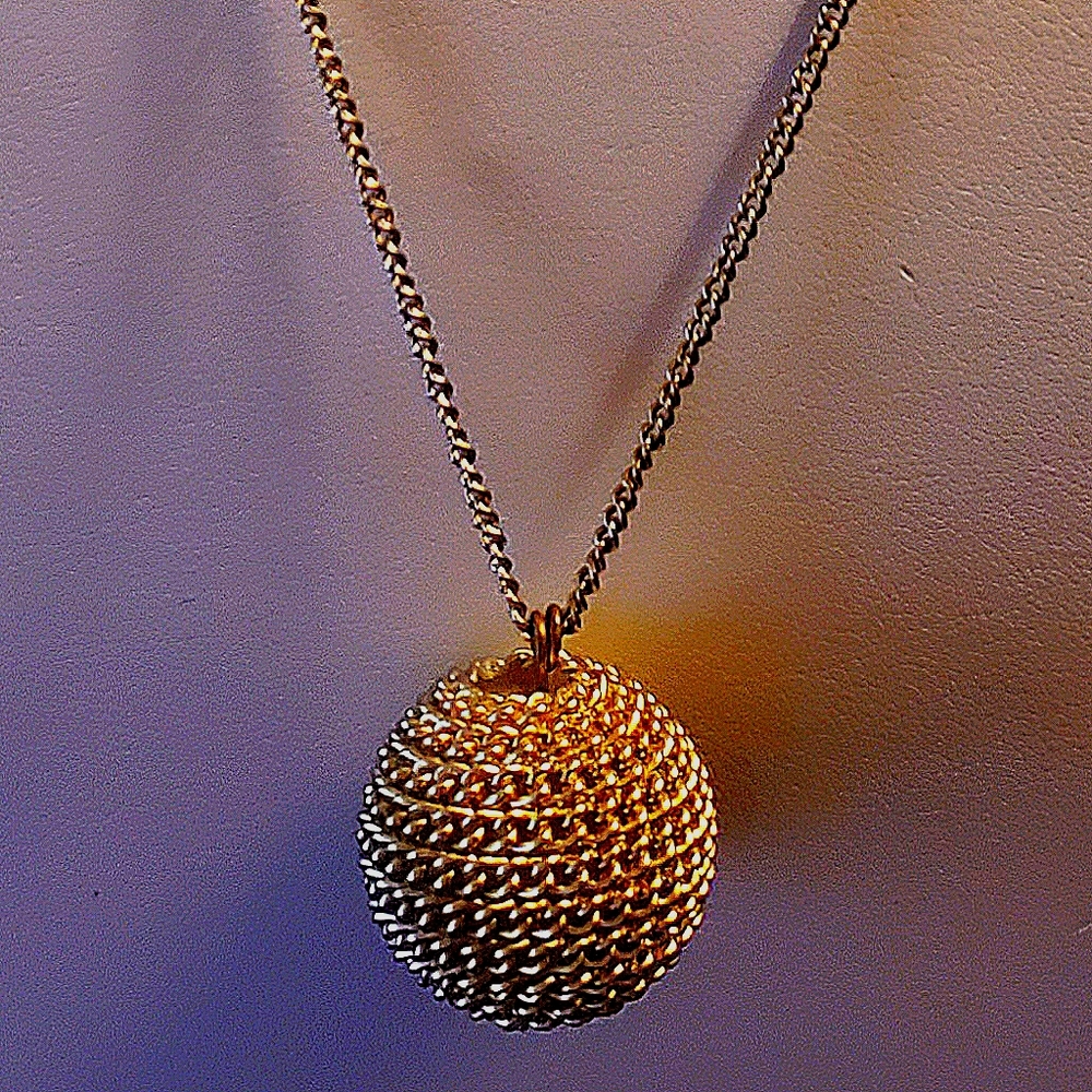 VINTAGE CHAIN WRAPPED BALL NECKLACE